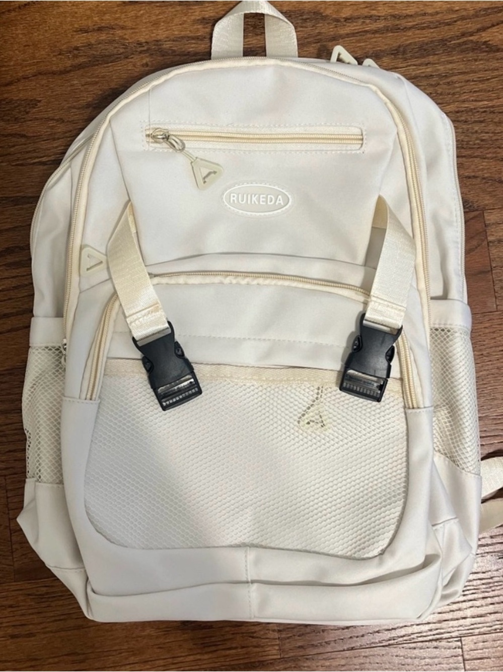 Ruikeda Cream Backpack - Lightweight Everyday Backpack